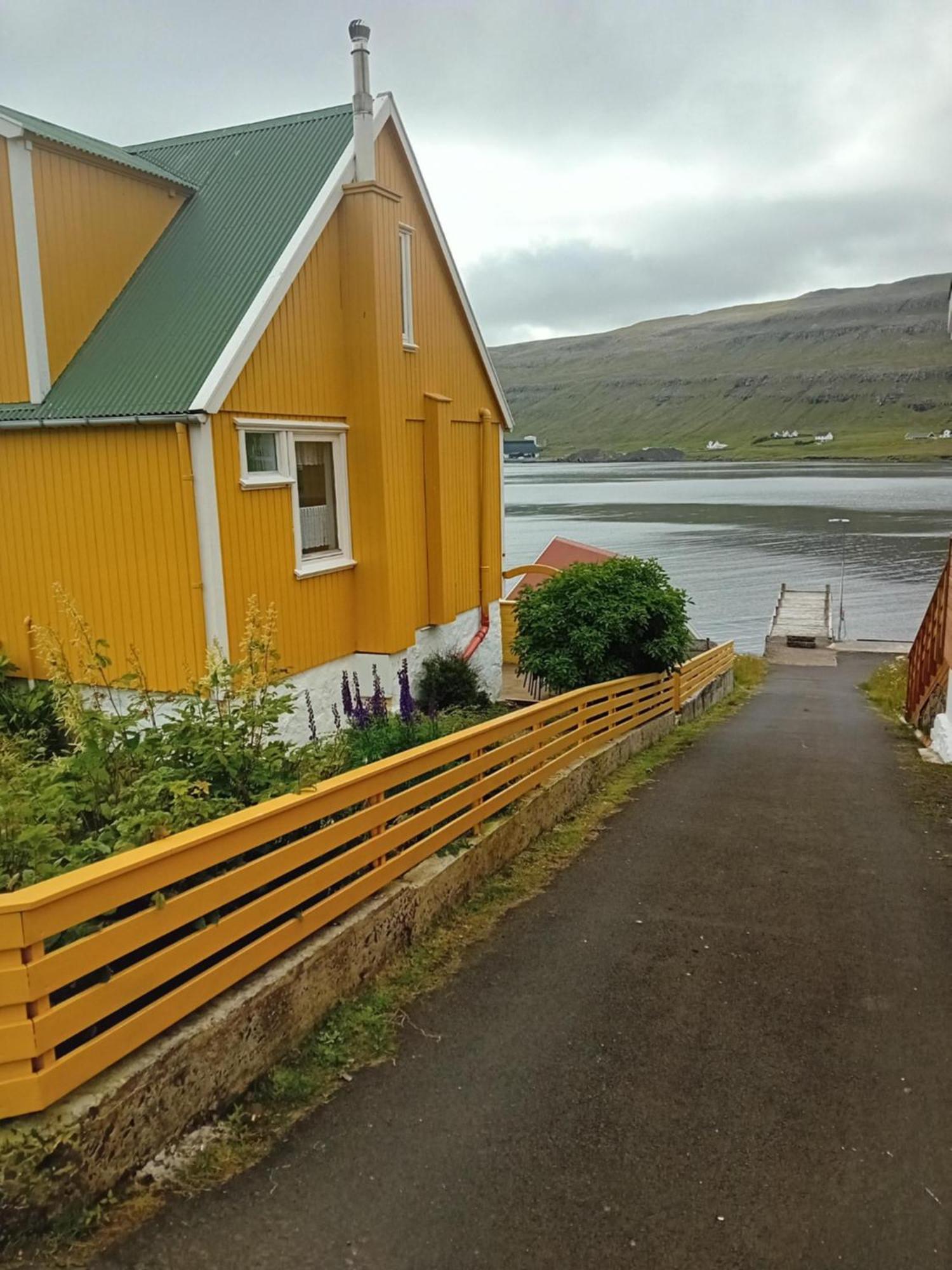 Villa Det Lille Gule Hus Trongisvágur Esterno foto